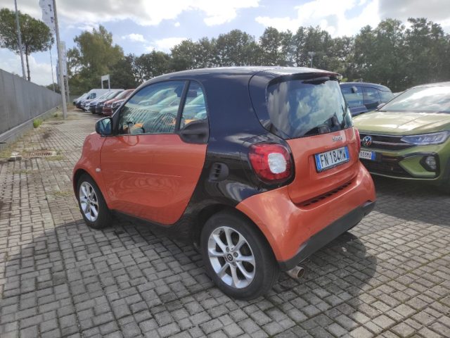 SMART ForTwo 1000 52 kW MHD coupé passion Immagine 3