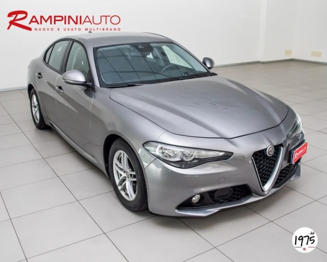 ALFA ROMEO Giulia 2.2 Turbodiesel 150 CV AT8 Pronta Consegna Immagine 2