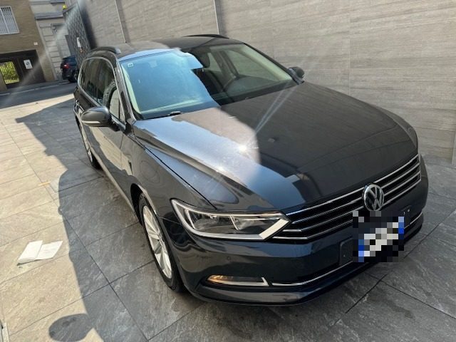 VOLKSWAGEN Passat 1.6 TDI SCR DSG Business BMT Immagine 2