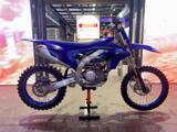 YAMAHA YZ 450 F .