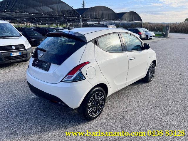 LANCIA Ypsilon 1.0 FireFly 5 porte S&S Hybrid Oro Immagine 2