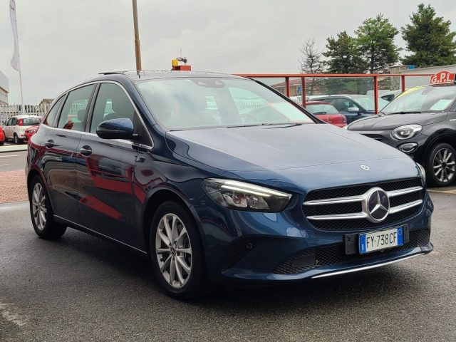 MERCEDES-BENZ B 220 Automatic 4Matic Premium Immagine 3