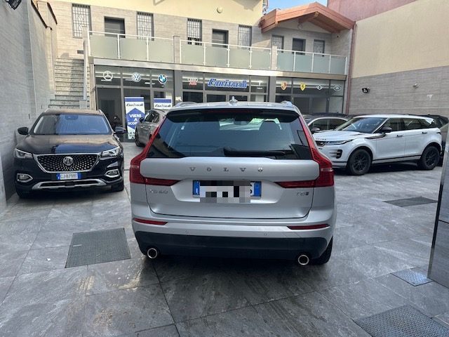 VOLVO XC60 T8 Twin Engine AWD Geartronic Business Plus Immagine 4