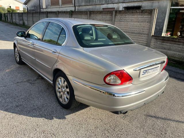 JAGUAR X-Type 2.5 V6 4X4 cat Executive Immagine 1