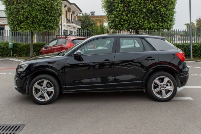 AUDI Q2 1.6 TDI Business Immagine 3