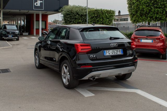 AUDI Q2 1.6 TDI Business Immagine 4