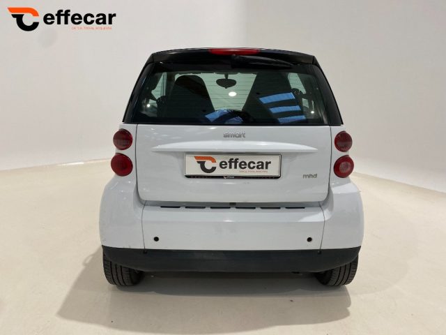 SMART ForTwo 1000 52 kW MHD coupé passion Immagine 4