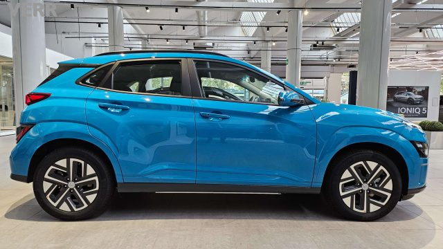 HYUNDAI Kona 39 kWh EV Xtech - 305km autonomia PRONTA CONSEGNA Immagine 3