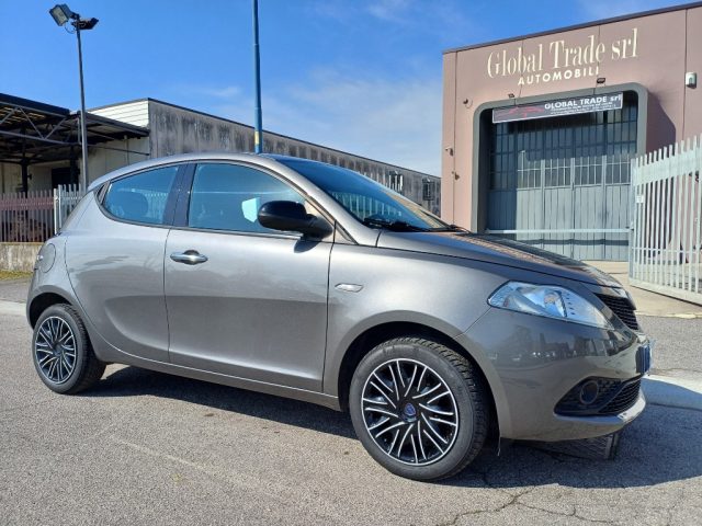 LANCIA Ypsilon 1.2 69 CV 5 porte S&S Gold Adatta Neopatentati Immagine 4