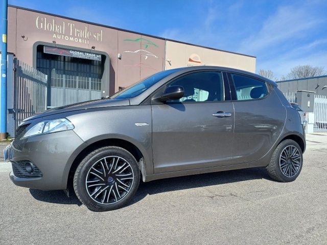 LANCIA Ypsilon 1.2 69 CV 5 porte S&S Gold Adatta Neopatentati Immagine 0