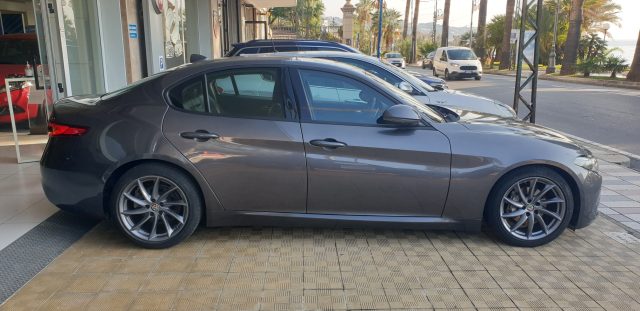 ALFA ROMEO Giulia 2.2 Turbodiesel 180 CV Super Q2 At8 Immagine 2