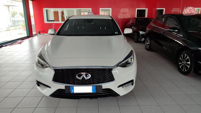 INFINITI Q30 2.2 diesel DCT AWD Premium Tech "NAVI"360"PELLE"18 Immagine 0