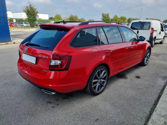 SKODA Octavia 2.0 TDI SCR 184 CV DSG Wagon 4x4 RS Immagine 3