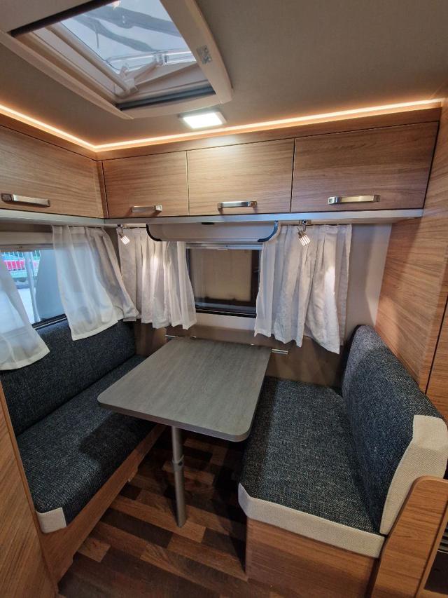 WEINSBERG  CARAONE 390 QD WEINSBERG  CARAVAN NUOVA  4 P Immagine 2