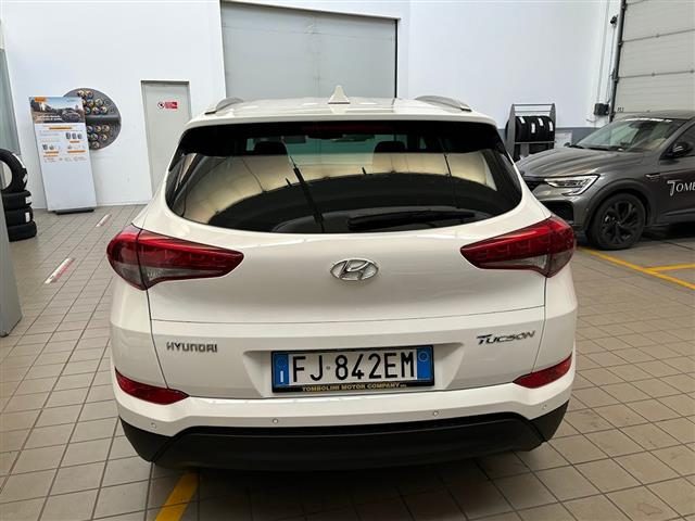 HYUNDAI Tucson 1.7 CRDi 141cv XPossible 2WD DCT Immagine 4