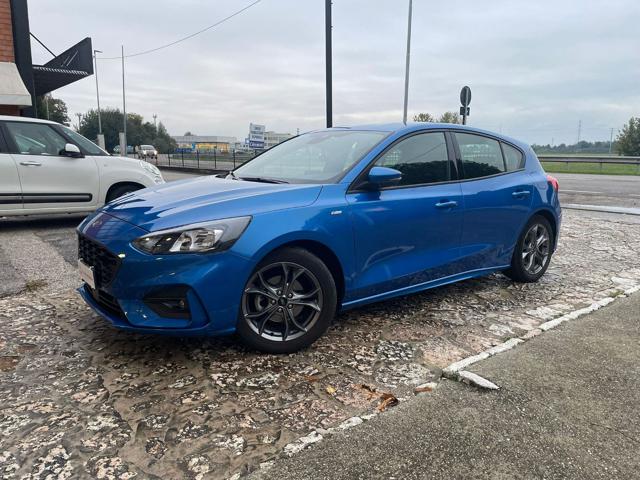 FORD Focus 1.0 EcoBoost Hybrid 125 CV 5p. ST-Line Immagine 0