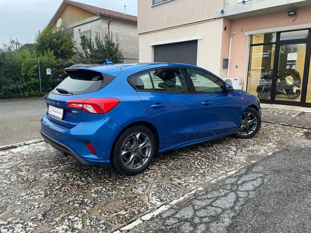 FORD Focus 1.0 EcoBoost Hybrid 125 CV 5p. ST-Line Immagine 1