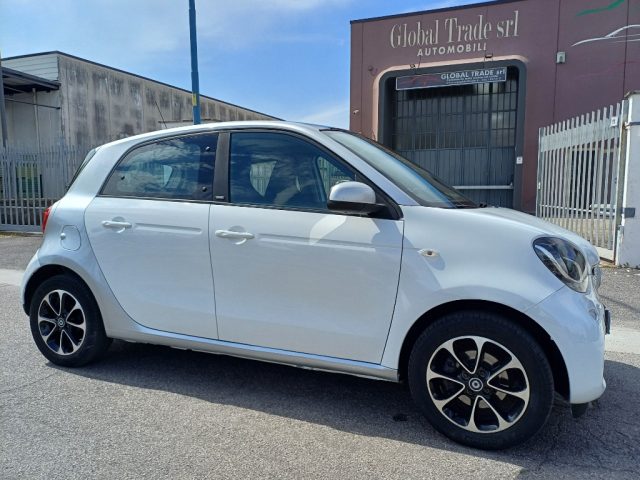 SMART ForFour 1.0 twinamic Passion Unico Pro solo 70.000 km Immagine 4