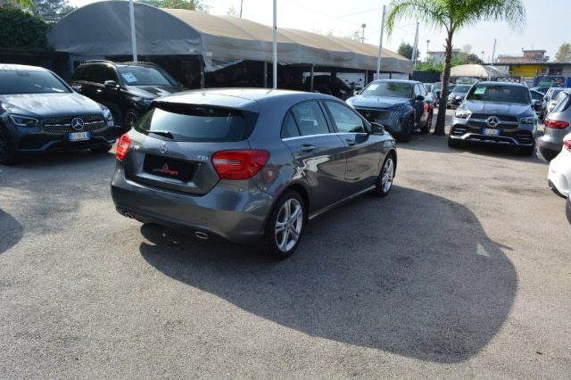 MERCEDES-BENZ A 180 d Sport Immagine 2