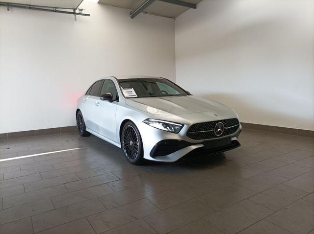 MERCEDES-BENZ A 180 Automatic 4p. AMG Line Premium Plus Immagine 0