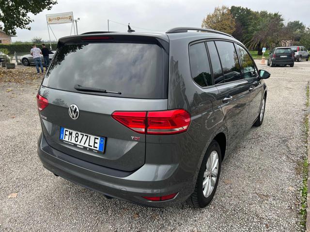 VOLKSWAGEN Touran 1.6 TDI 115 CV SCR DSG Executive BlueMotion Tech. Immagine 3