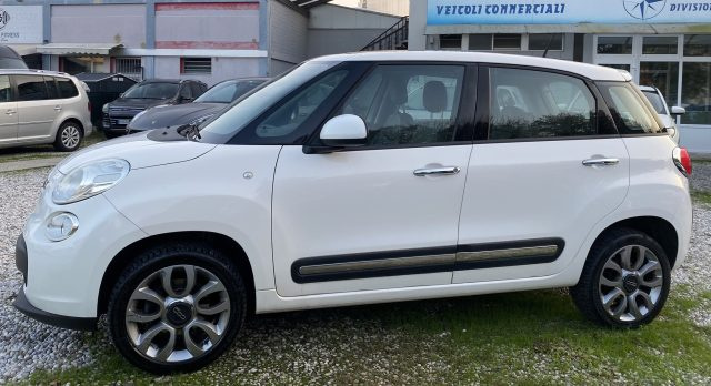 FIAT 500L 0.9 TwinAir Turbo Natural Power Lounge Immagine 2