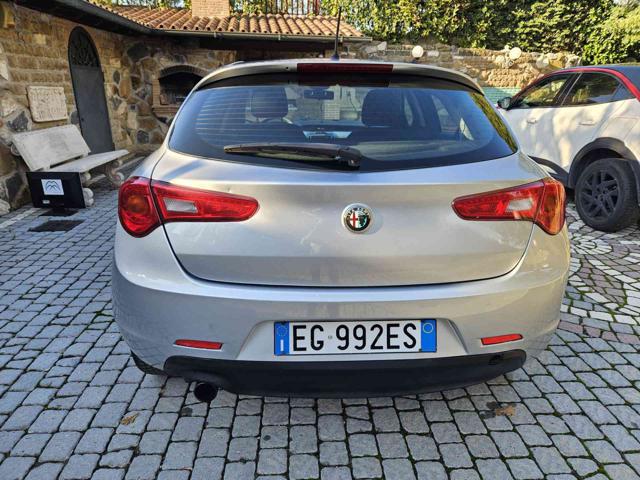 ALFA ROMEO Giulietta 1.6 JTDm-2 105 CV Distinctive Immagine 3