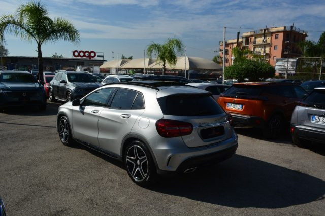 MERCEDES-BENZ GLA 220 d Automatic Premium Immagine 3