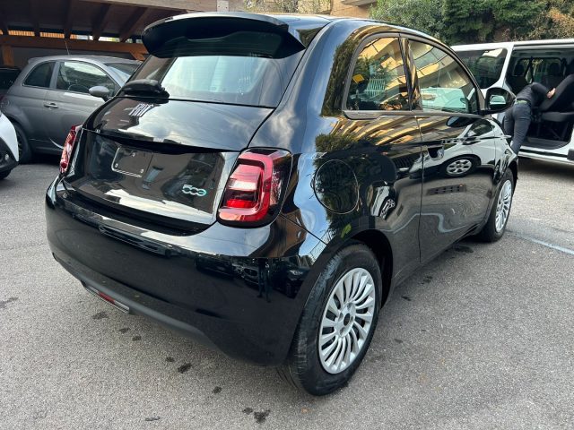 FIAT 500e Action Berlina 23,65 kWh Immagine 3