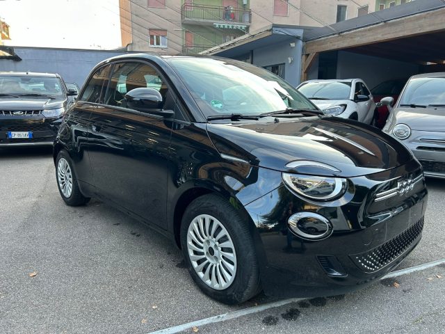 FIAT 500e Action Berlina 23,65 kWh Immagine 1