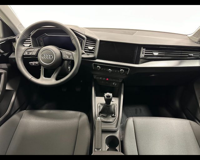 AUDI A1 SPORTBACK 25 TFSI BUSINESS Immagine 2