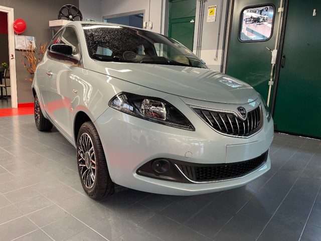 LANCIA Ypsilon 1.0 FireFly 5 porte S&S Hybrid Platino Immagine 0