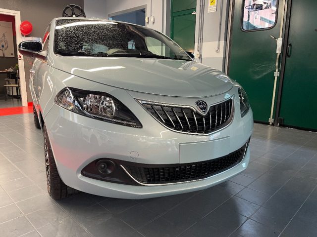 LANCIA Ypsilon 1.0 FireFly 5 porte S&S Hybrid Platino Immagine 1