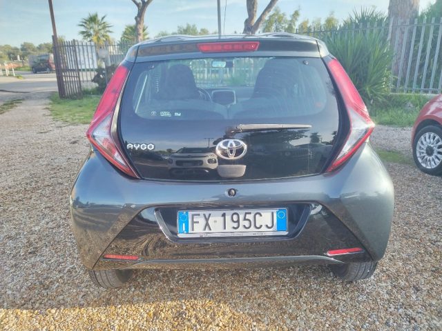 TOYOTA Aygo 1.0 VVT-i 72 CV 5 porte x-business MMT Immagine 4