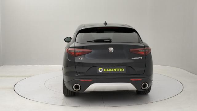 ALFA ROMEO Stelvio 2.2 t Executive Q4 190cv auto Immagine 3