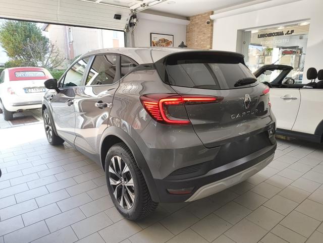 RENAULT Captur TCe 100 CV GPL Techno Immagine 2