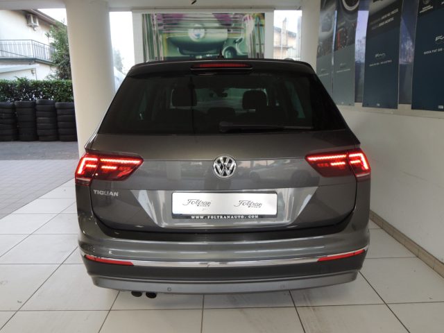 VOLKSWAGEN Tiguan 2.0 TDI SCR DSG Advanced BlueMotion Technology Immagine 4