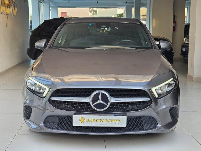 MERCEDES-BENZ A 180 d Automatic Sport tua da ?239,00 mensili Immagine 1