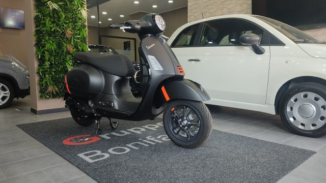 VESPA GTS 300 SuperSport GTS SUPER Immagine 1