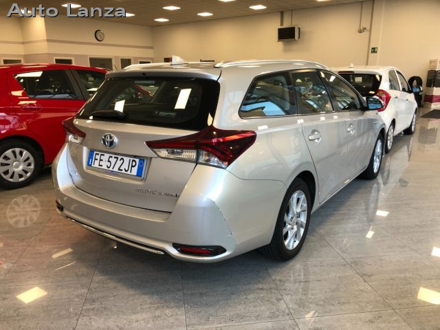 TOYOTA Auris Touring Sports 1.8 Hybrid Immagine 2