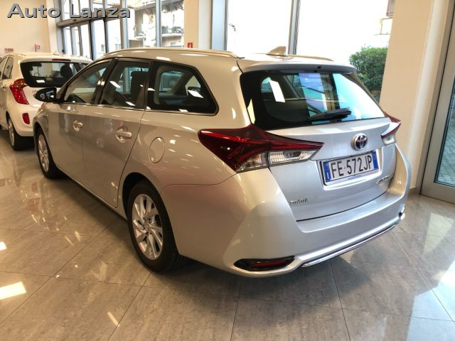 TOYOTA Auris Touring Sports 1.8 Hybrid Immagine 3