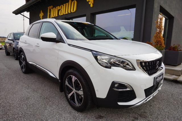 PEUGEOT 3008 BlueHDi 120 Allure+GANCIO TRAINO Immagine 1