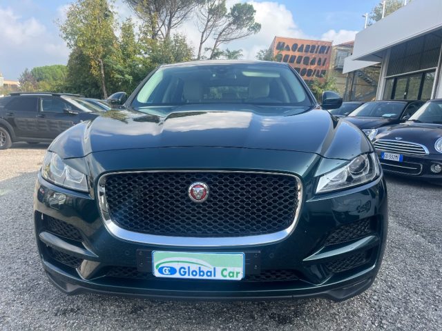 JAGUAR F-Pace 2.0 D 180 CV aut. Immagine 1