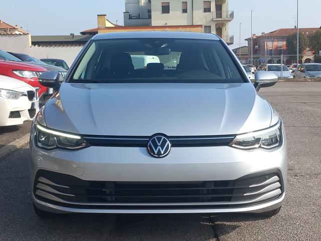 VOLKSWAGEN Golf 8 VIII 1.0TSI 90cv ADATTA A NEOPATENTATI Immagine 1