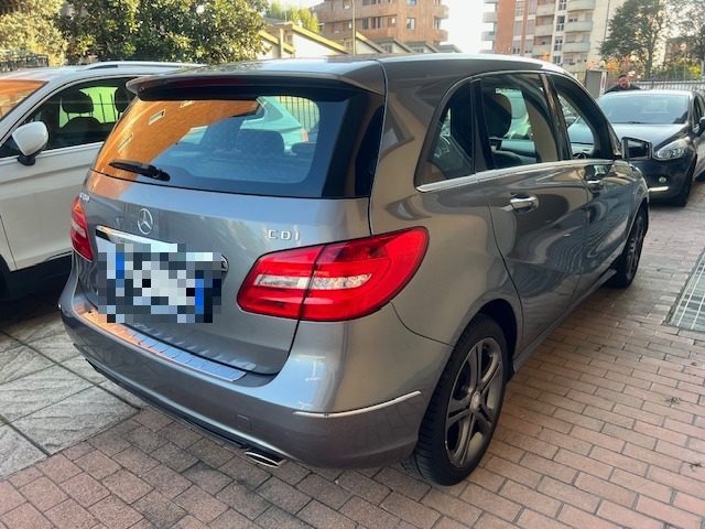 MERCEDES-BENZ B 180 CDI Premium Immagine 3