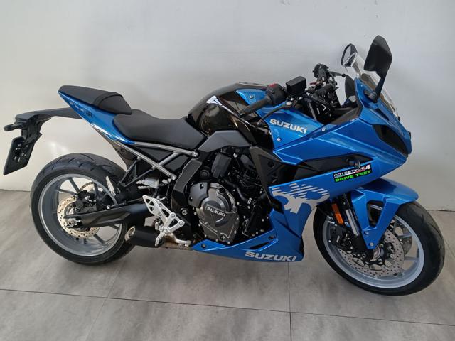 SUZUKI GSX-8R 2024 Immagine 0