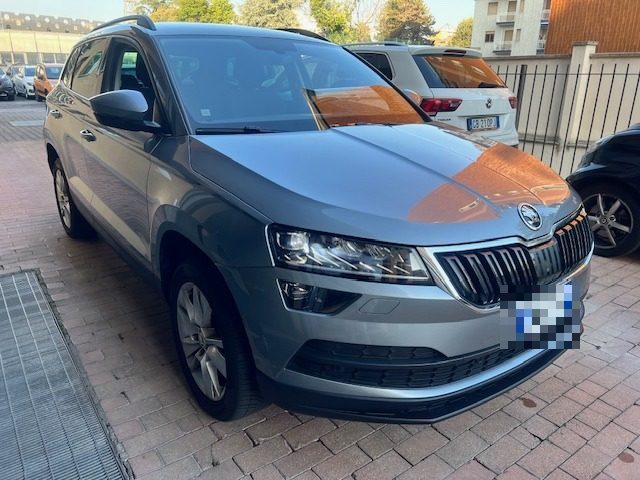 SKODA Karoq 1.6 TDI SCR DSG Executive Immagine 2