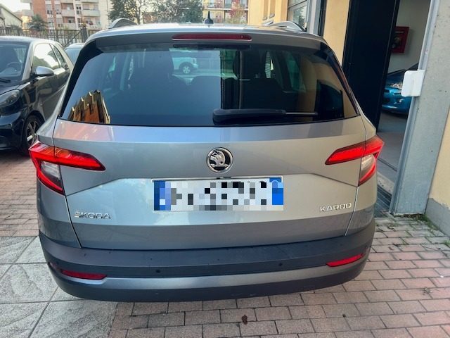 SKODA Karoq 1.6 TDI SCR DSG Executive Immagine 4