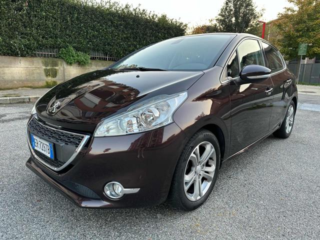 PEUGEOT 208 1.2 VTi 82 CV 5 porte Allure Immagine 4