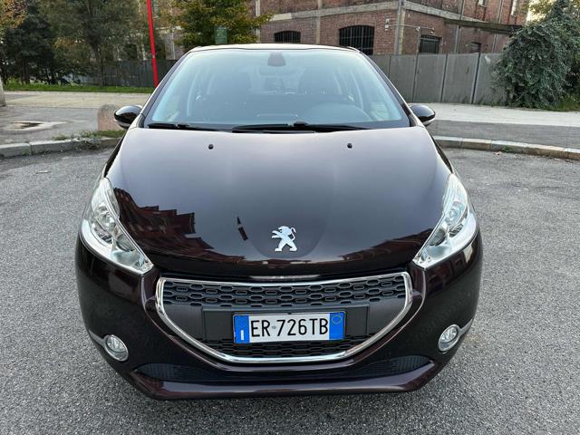 PEUGEOT 208 1.2 VTi 82 CV 5 porte Allure Immagine 2